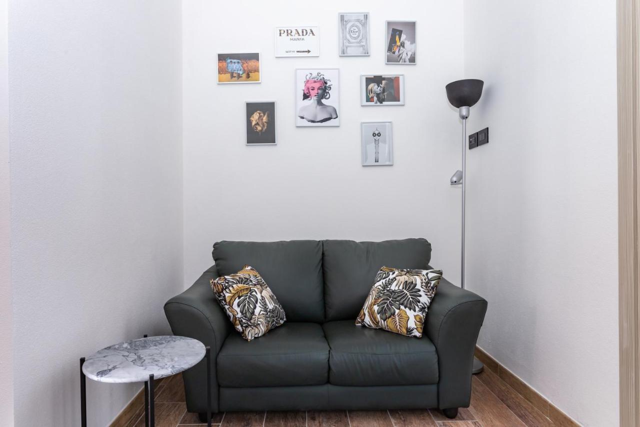 Living G Room 칼리아리 외부 사진